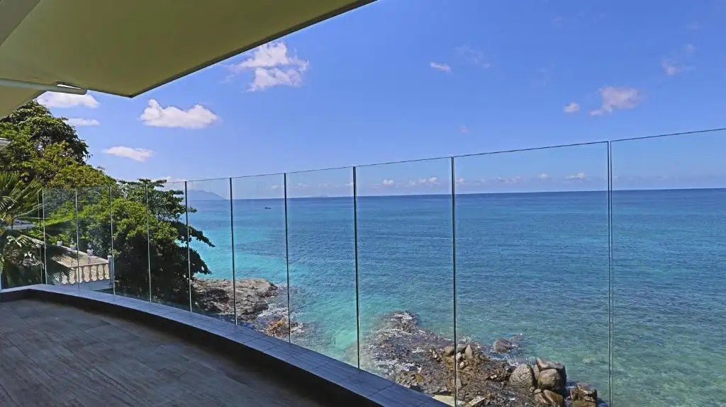 VALLONEND BEACH FRONT VILLA