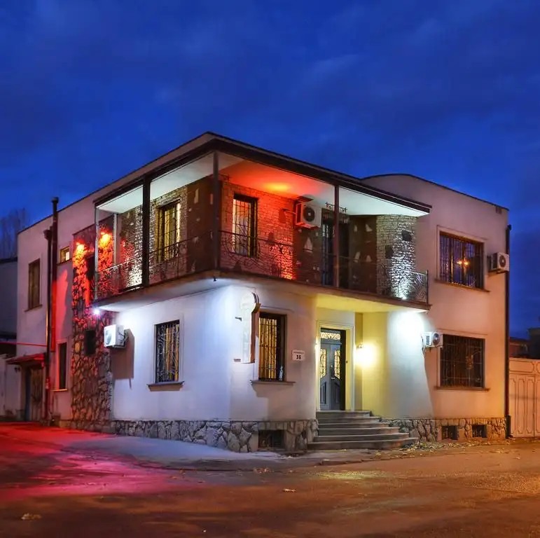 LA STRADA