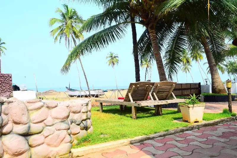 LUCKY STAR BEACH RESORT