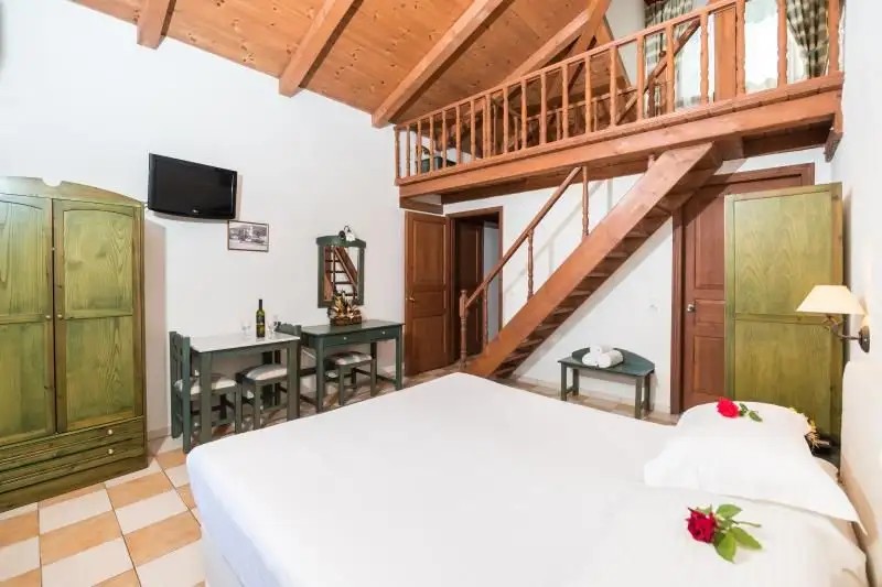 SEA VIEW VILLAGE APT