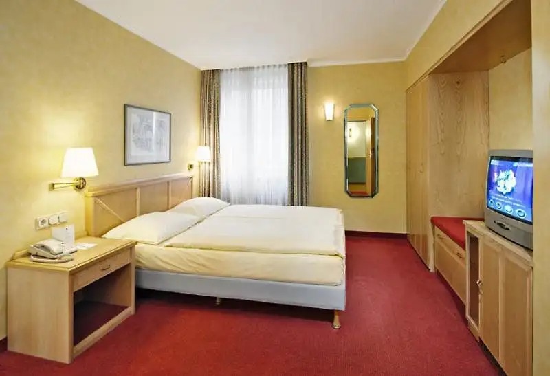 TRYP BY WYNDHAM KOLN CITY CENTRE