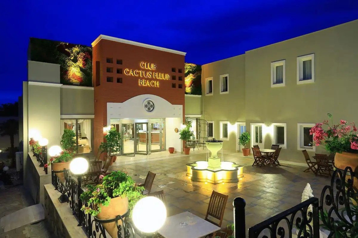 FLEUR BAY RESORT (EX. CACTUS FLEUR BEACH)