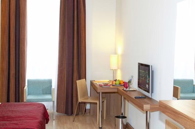 THE THREE CORNERS HOTEL BRISTOL