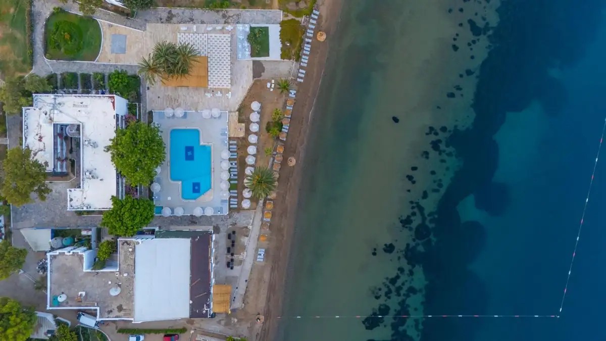 LADONIA HOTELS LUNA BEACH RESORT (EX. REGULUS BEACH RESORT)