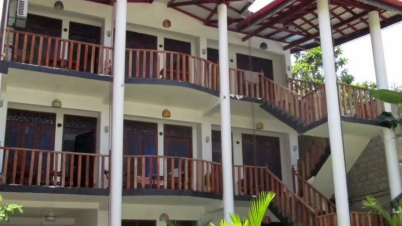 TROPICANA GUESTHOUSE