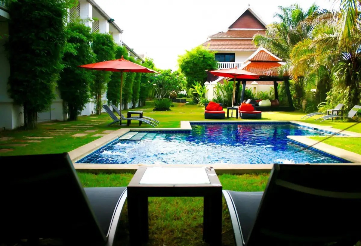 PALM GROVE RESORT