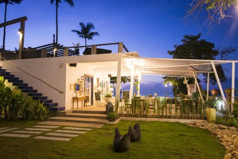 THE WHITE KNOT RESORT