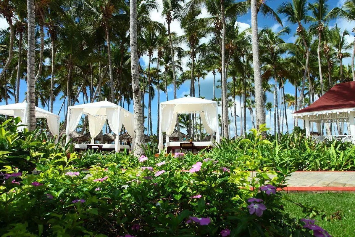 LUXURY BAHIA PRINCIPE BOUGANVILLE