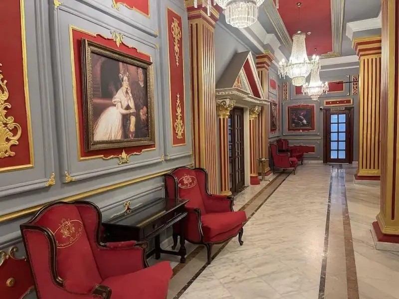 COSMOPOLITAN PLAZA INN (COSMOPOLITAN)