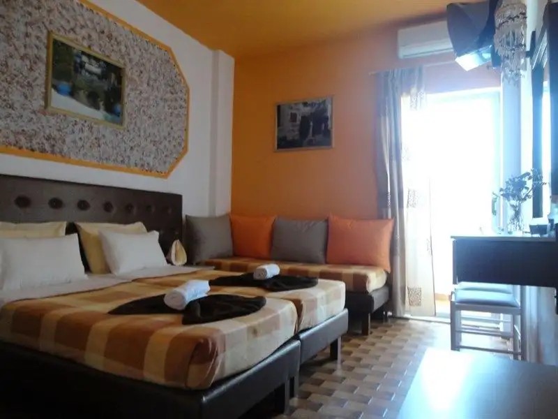 MINOA HOTEL & ANNEX