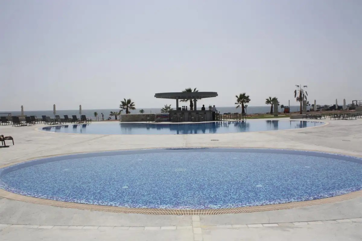 AMPHORA BEACH RESORT & SUITES