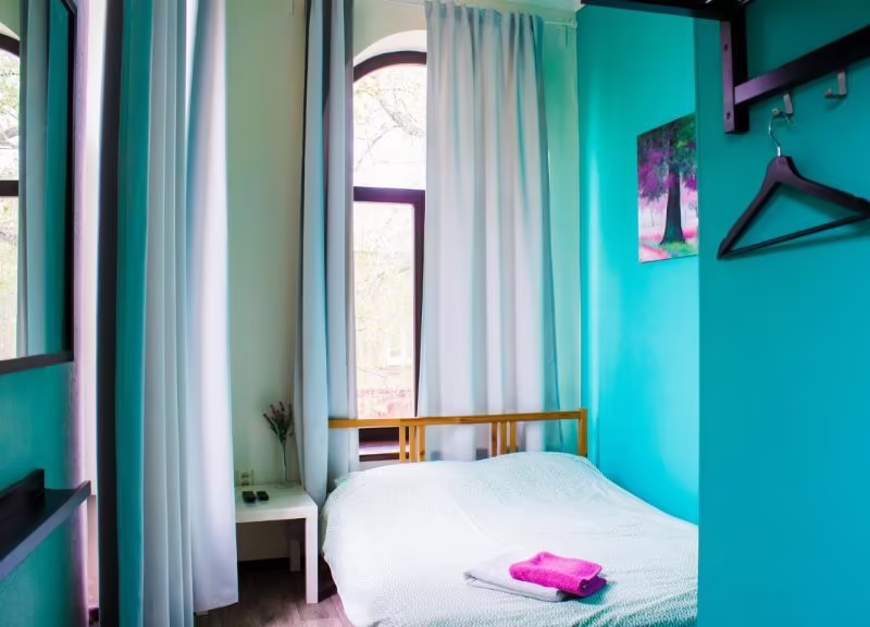 U HOSTEL