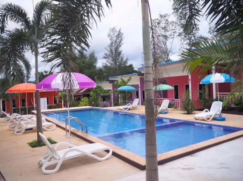 AT NIGHT AIRPORT RESORT