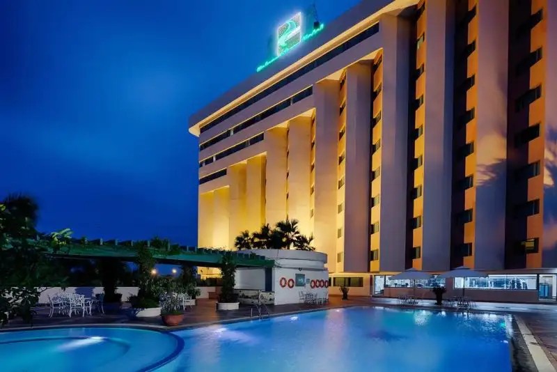 HALONG PLAZA