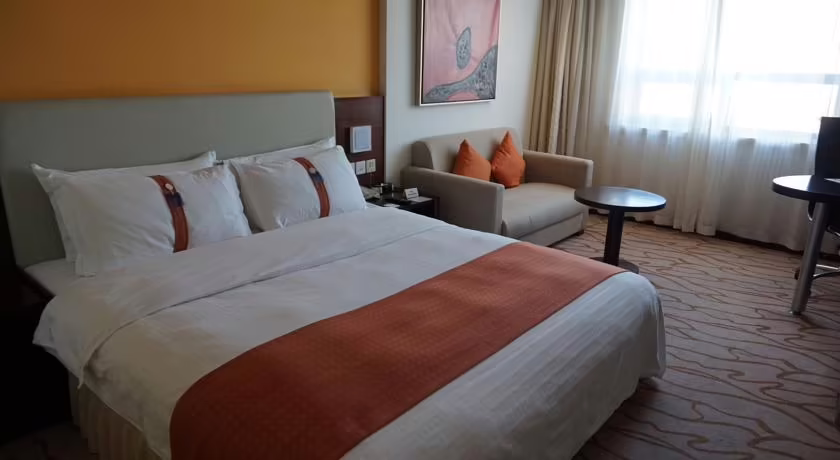 HOLIDAY INN EXPRESS DALIAN