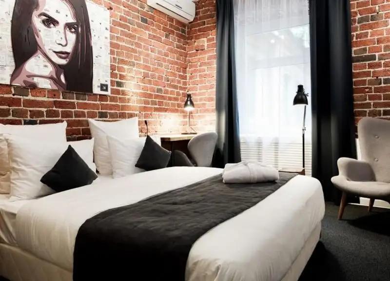 WINEWOOD MOSCOW LOUNGE HOTEL
