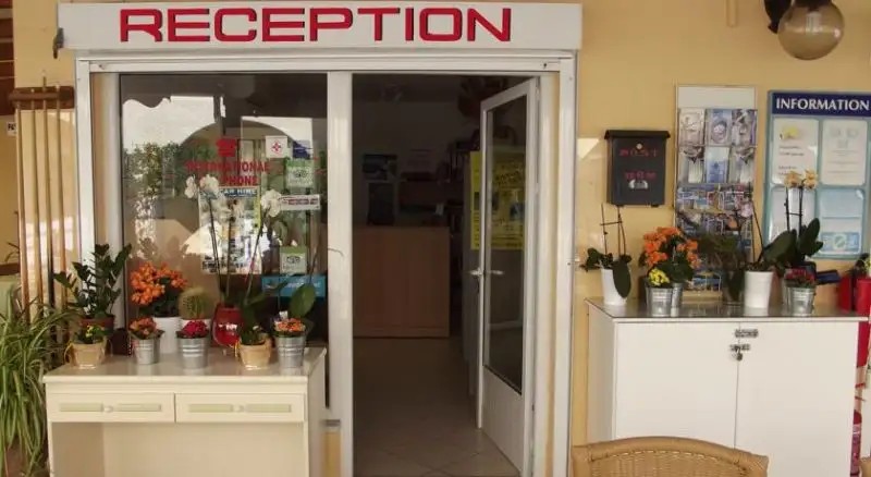 KONSTANTINA APARTMENTS