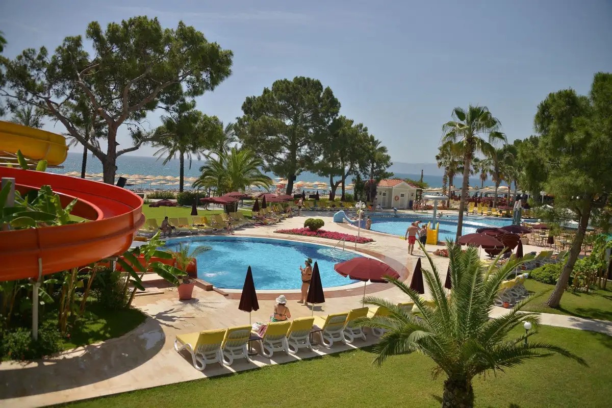 CLUB BORAN MARE BEACH