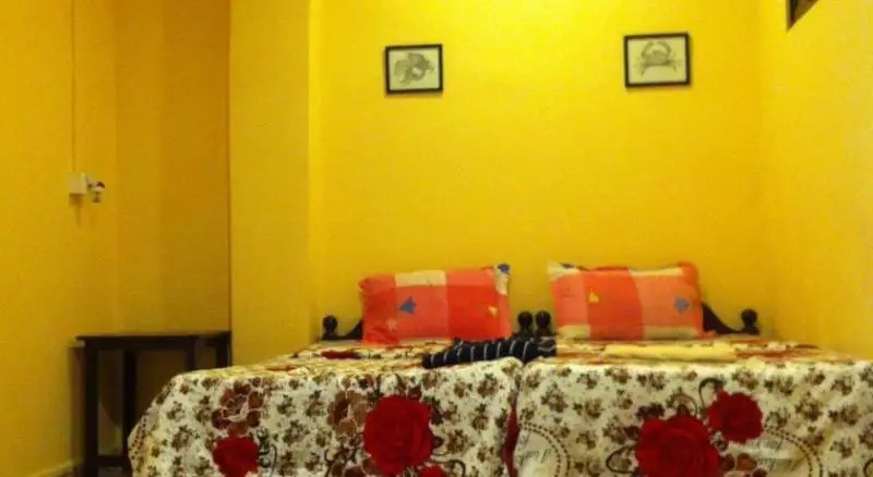 PAULINE RIVER FRONT GUESTHOUSE