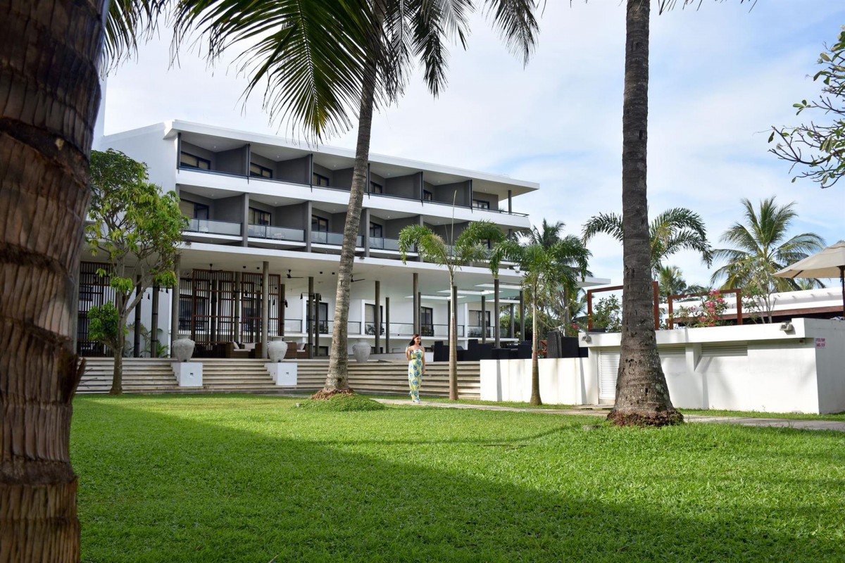 GOLDI SANDS