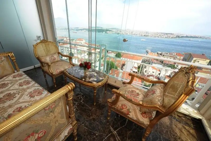 MAROON BOSPHORUS HOTEL