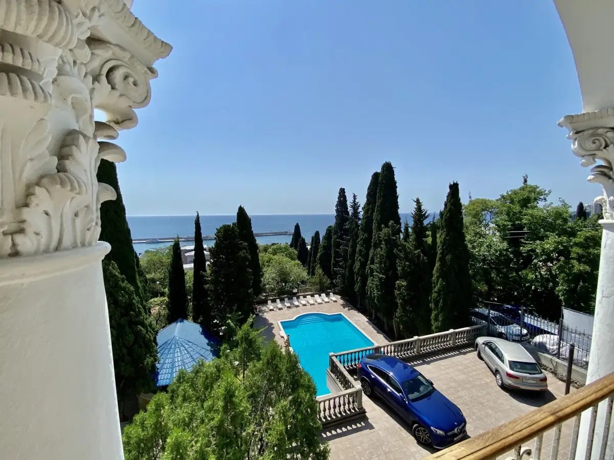 HOTEL LIFE (ЛАЙФ)