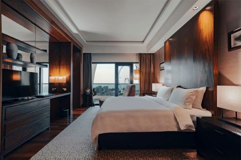 2 bedroom sea front suite with balcony and lounge access