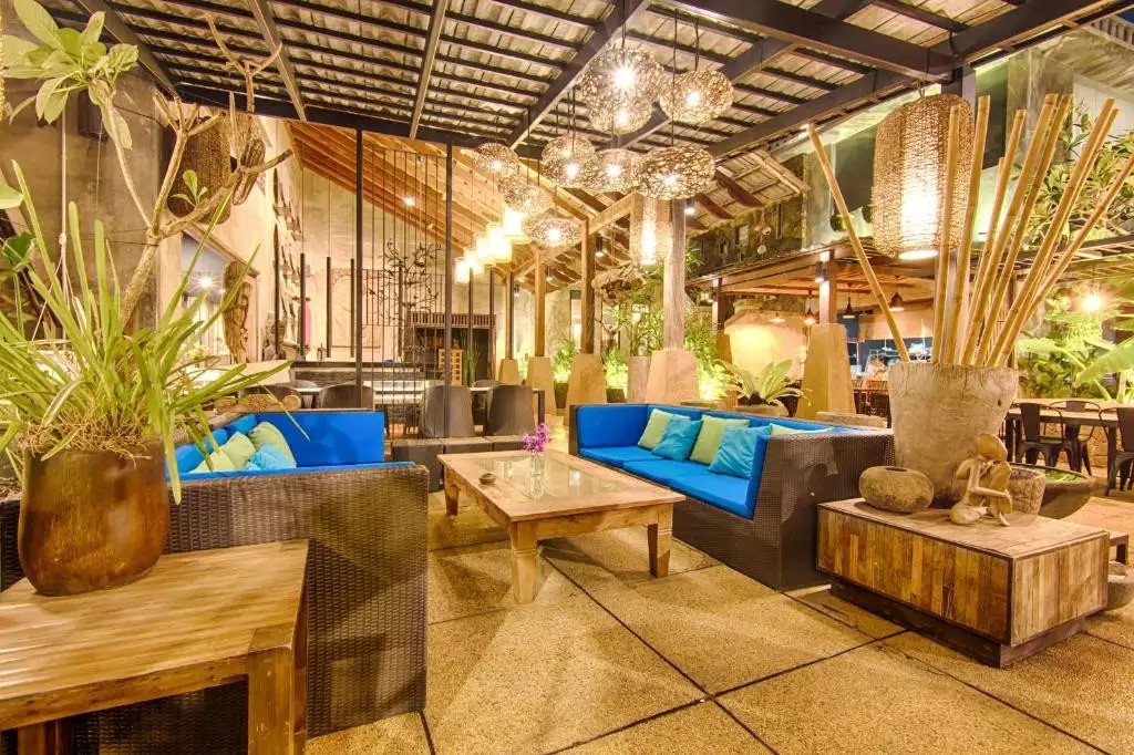 LOT 33 BOUTIQUE HOTEL