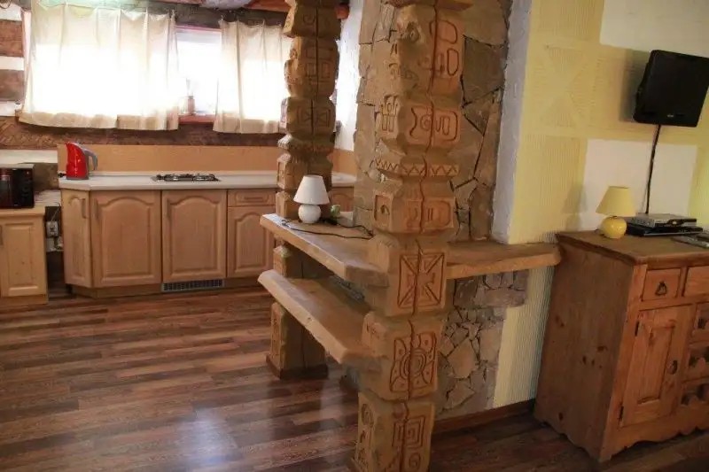 INDIAN HOUSE (ИНДИАН ХАУС)