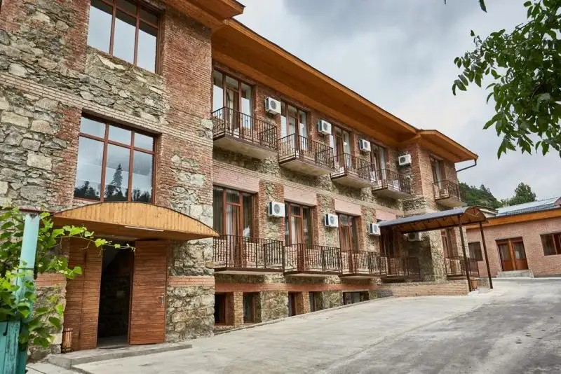 OLD BORJOMI