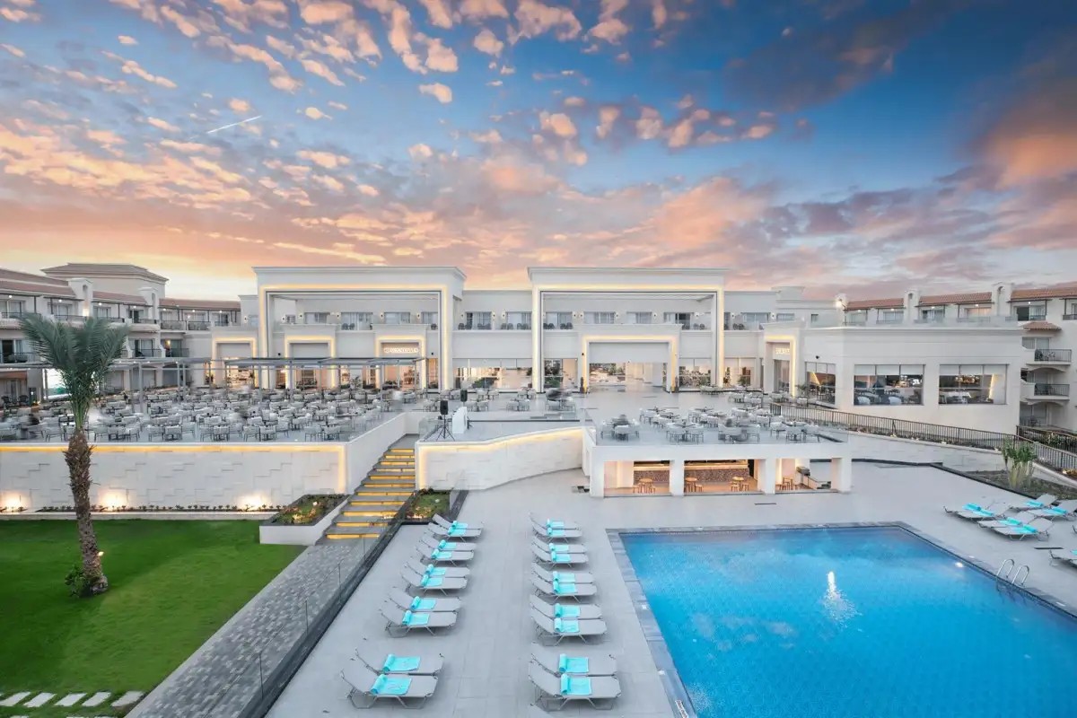 THE V LUXURY RESORT
