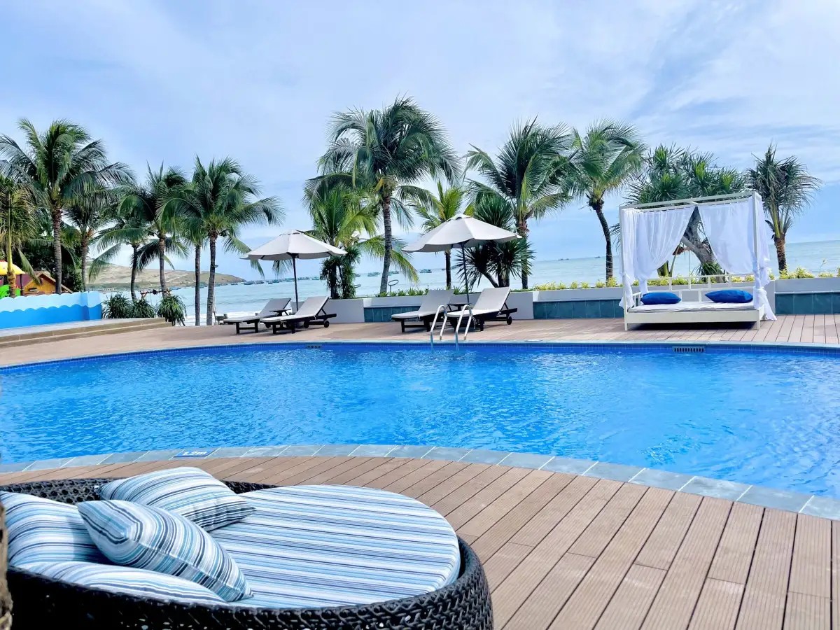 HON ROM 2 RESORT