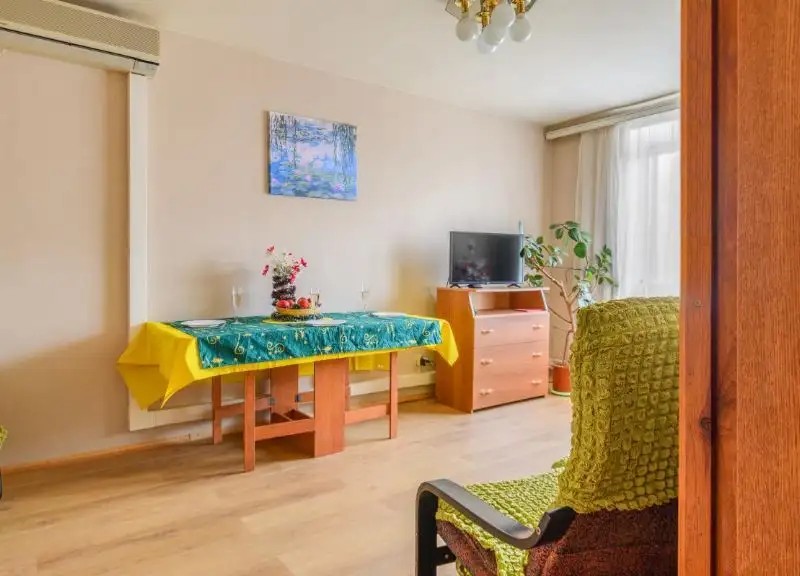 SUTKI RENT НА НОВОЧЕРКАССКОМ
