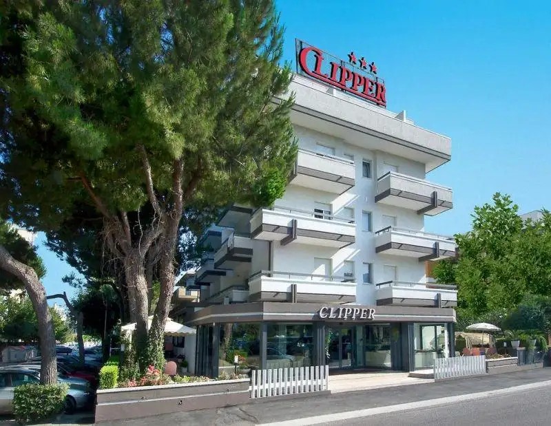 CLIPPER HOTEL & RESIDENCE