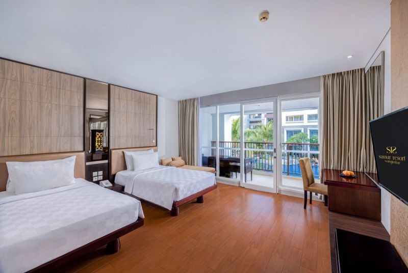 grand deluxe pool view