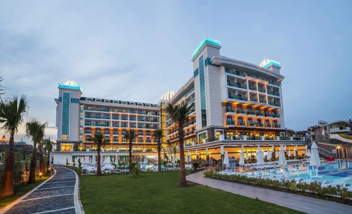 LUNA BLANCA RESORT & SPA