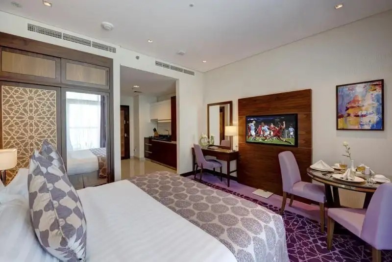 ROYAL CONTINENTAL SUITES BUSINESS BAY