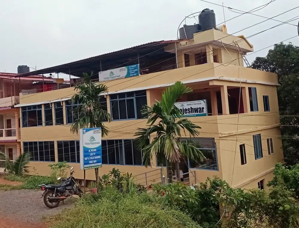 HOTEL RAJESHWAR (EX. AANANDA HOTEL)