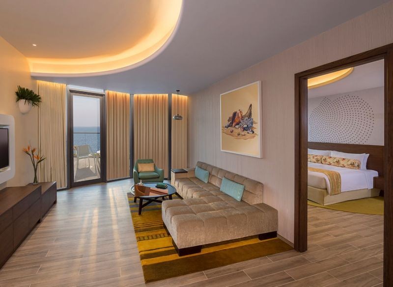 1 bedroom deluxe suite partial sea view