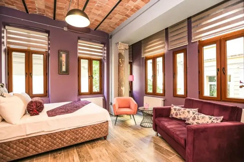 NO 8 GALATA