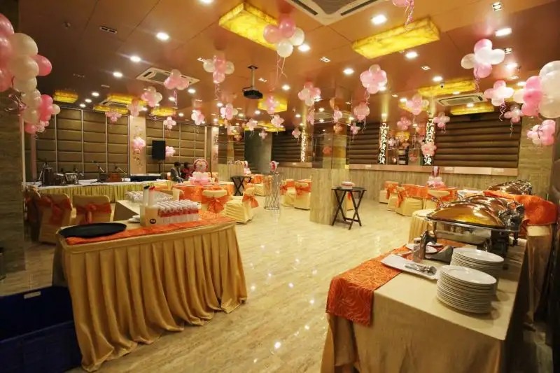 GOLDEN GRAND HOTEL