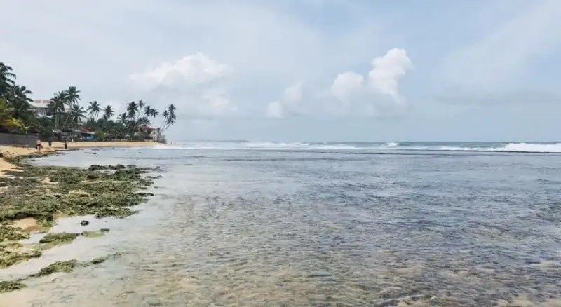 VILLA COAST HIKKADUWA