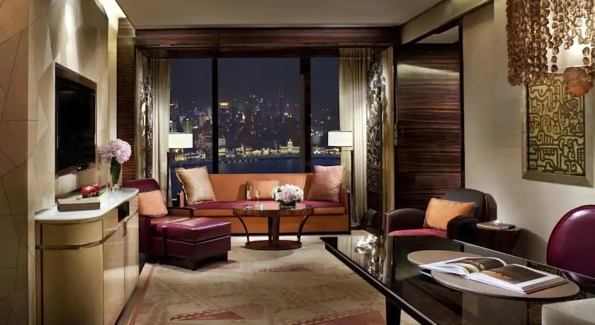 THE RITZ CARLTON SHANGHAI PUDONG