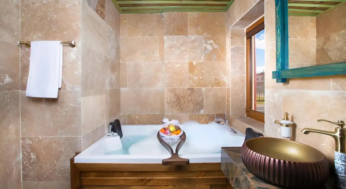 RAPSODI STONE SUITES