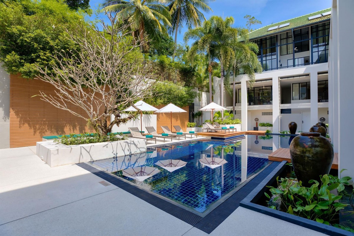 OUTRIGGER SURIN BEACH RESORT (EX. MANATHAI SURIN PHUKET)