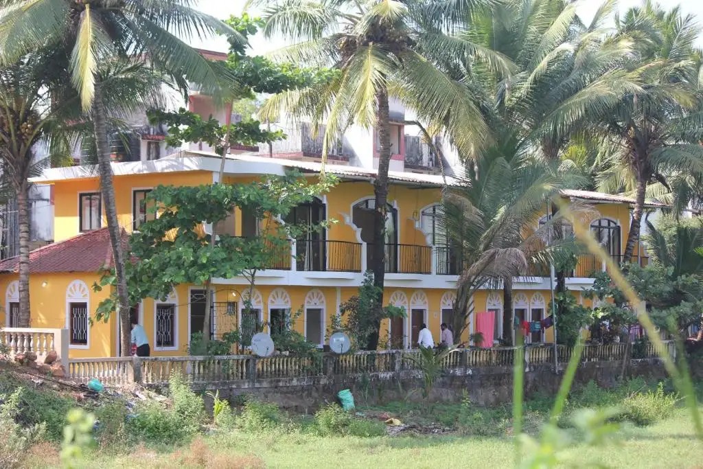 COUNTRY VIEW COTTAGE GUESTHOUSE