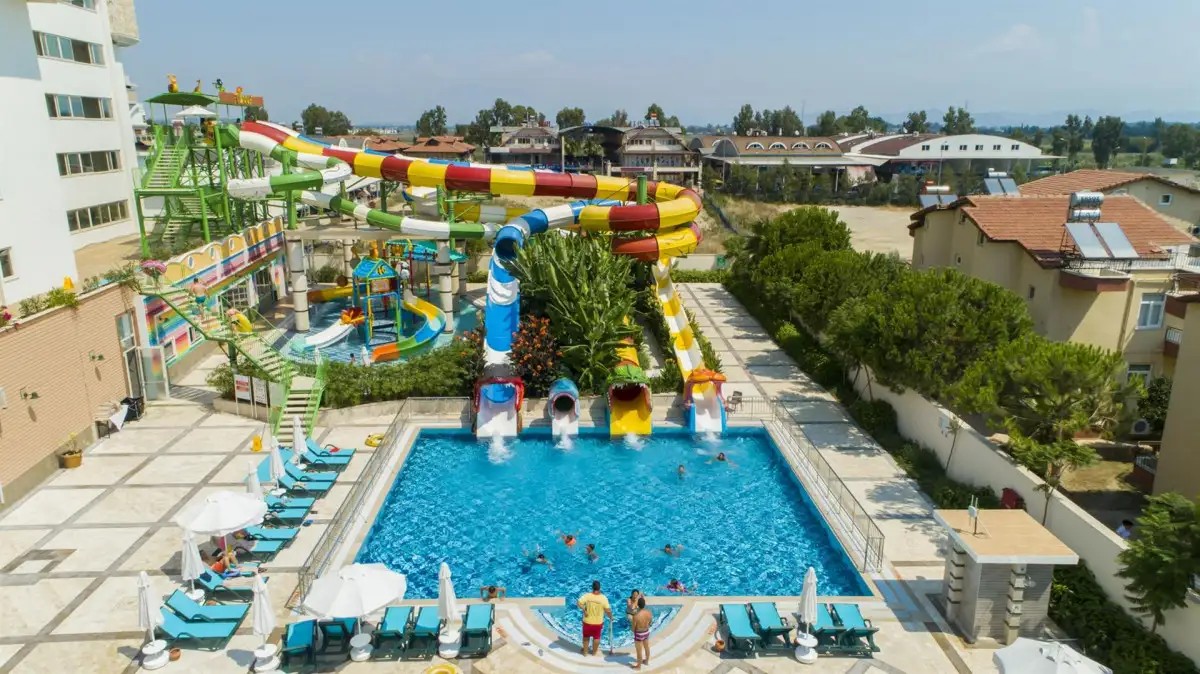 CRYSTAL WATERWORLD PARK RESORT & SPA
