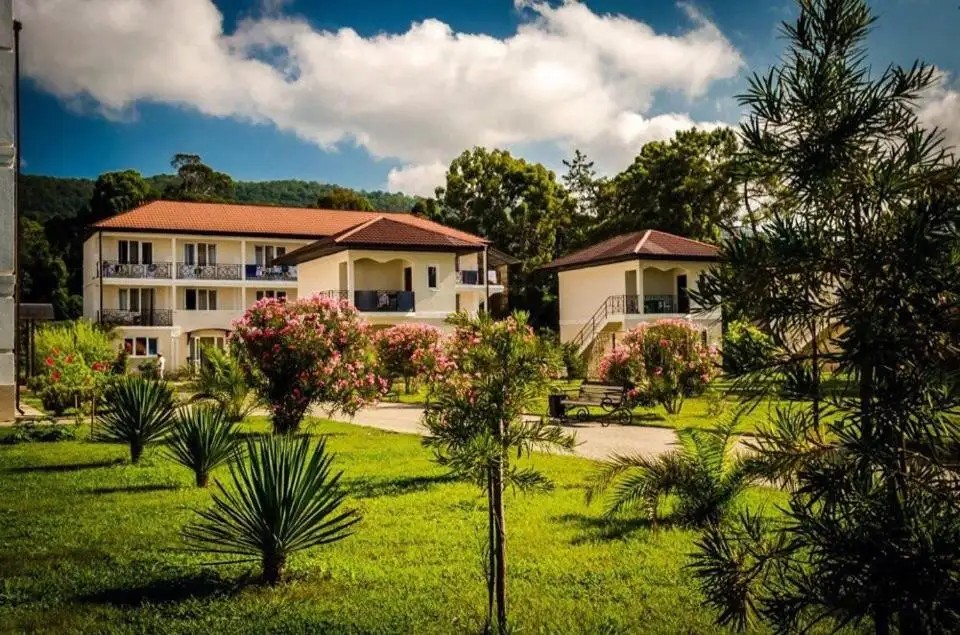 ANAKOPIA CLUB (АНАКОПИЯ КЛАБ)