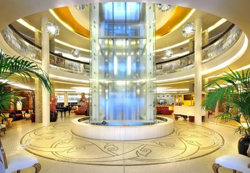 ALPINE PALACE NEW BALANCE LUXUS RESORT