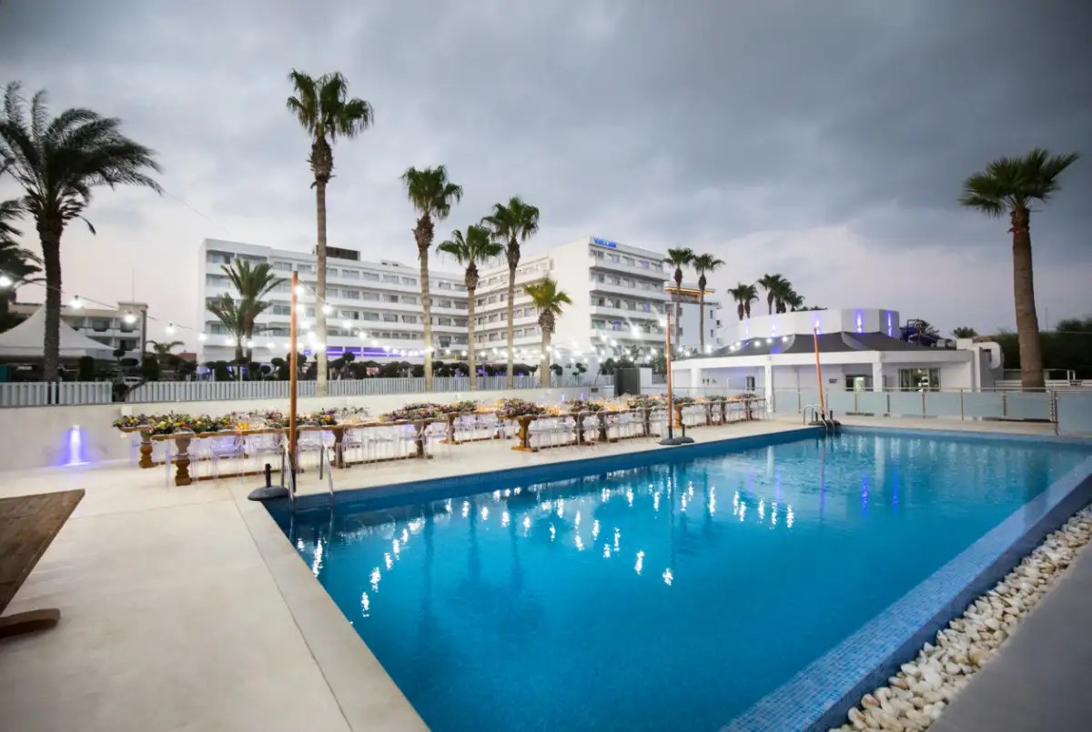 TASIA MARIS BEACH ADULTS ONLY 16+